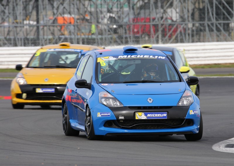 MICHELIN CLIO CUP SERIES DELIGHTS IN TENSE SILVERSTONE FINALE - Click here to view this news entry