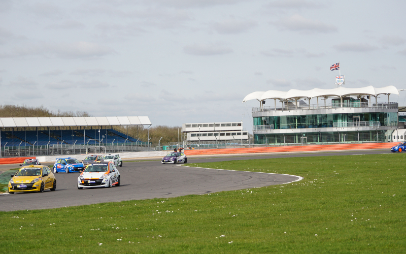 SEASON-HIGH SEVENTEEN CAR ENTRY FOR SILVERSTONE FINALE - Click here to view this news entry