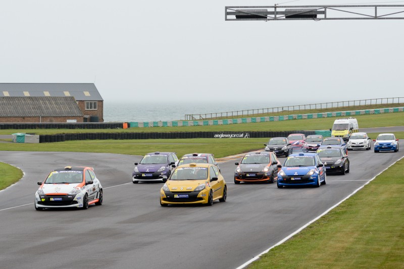 BEN PALMER EXTENDS RACE SERIES ADVANTAGE WITH ANGLESEY BRACE